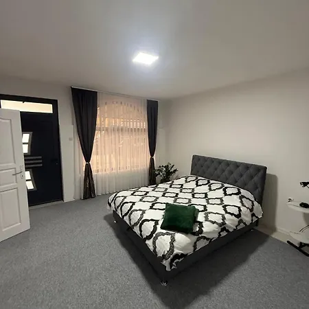 Lägenhet Renoviran I Novo Namjesten