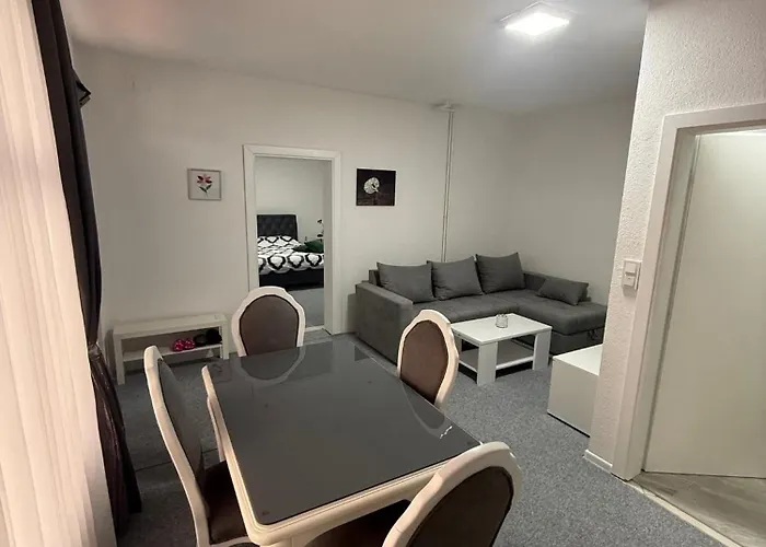 Renoviran I Novo Namjesten Appartement *
